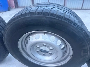Rotti de iarna Michelin 235 65 R16C - imagine 2