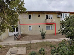 Apartament 4 camere decomandate pentru renovare  in Peregu Mare- - imagine 2