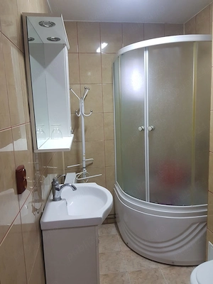 Vand apartament 3 camere  - imagine 3
