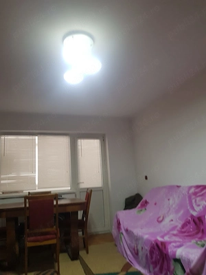 Vand apartament 3 camere  - imagine 2