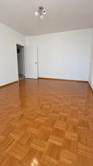 Apartament 4 camere – aproape de centru- confort, spațiu și liniște! - imagine 2