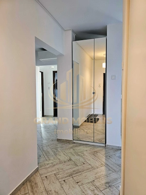 Apartament 3 camere, decomandat, Tineretului 2 balcoane - imagine 3