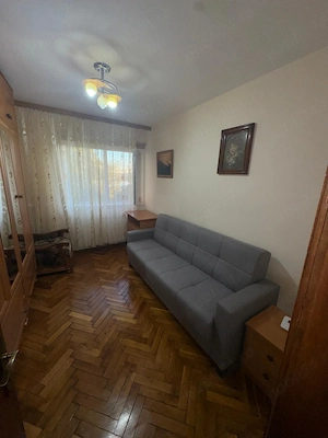  vand apartament 3 camere ,zona centrala ,et.2,dec - imagine 7