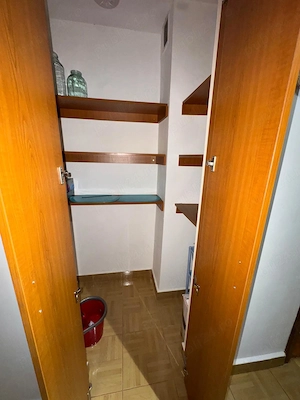  vand apartament 3 camere ,zona centrala ,et.2,dec - imagine 8