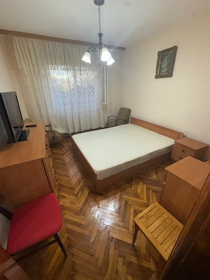  vand apartament 3 camere ,zona centrala ,et.2,dec - imagine 6