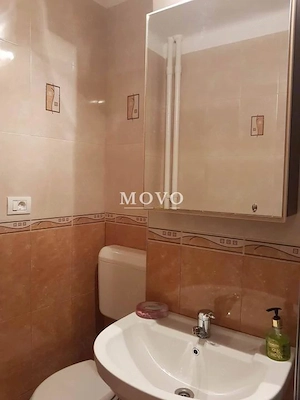 1 camera | Medicina | Centrala proprie | Etaj intermediar | Lift | Mobilat | - imagine 10