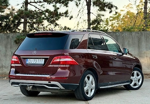 Vând MERCEDES-BENZ ML   Full Option! An fabricatie 2013 - imagine 3