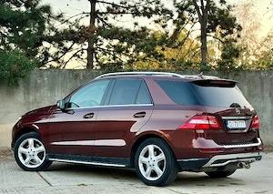 Vând MERCEDES-BENZ ML   Full Option! An fabricatie 2013 - imagine 7