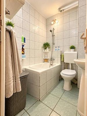 Apartament cu 1 camera, 32mp, etaj 3, mobilat si utilata-Zona Sagului - imagine 7
