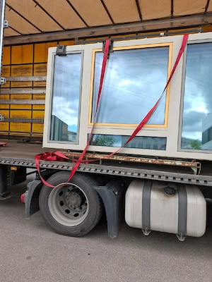 Vindem ferestre termopan ,lemn 3 straturi placate cu Al. exterior