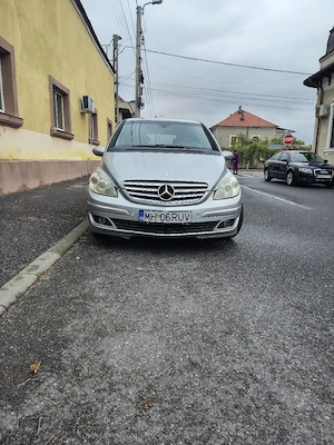 Vând Mercedes Benz model B class fabricație 2007 - imagine 10