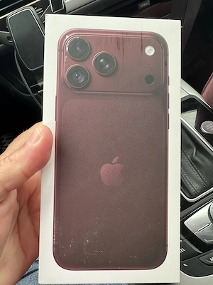 VÂND iPhone 18 Pro Max 256GB Burgundy   SIGILAT! 