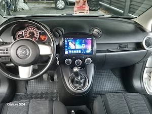 Mazda 2 Mazda 2 (2010)   1.3 Benzină   Proprietar   Stare Excelentă   Navigație - imagine 4