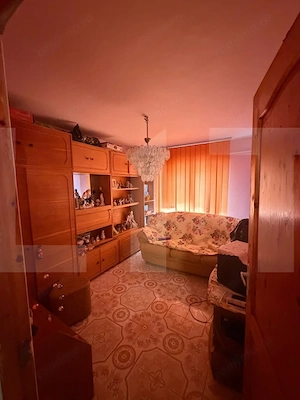 Apartament 3 camere, 72 mp, zona Rovine  - imagine 2