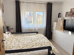Apartament cu 3 camere, balcon, boxa si parcare concesionata - imagine 4