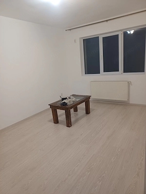 De Închiriat Ichiriere Apartament două camere - imagine 4