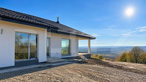 Casa individuală cu 120 mp  teren de 1170 mp Breazu - imagine 2