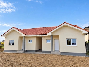 Duplex despartit prin baie - zona excelenta