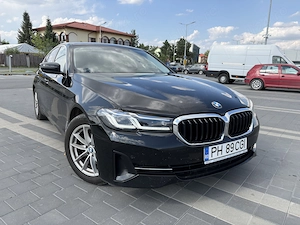 BMW G30 520i Facelift    2021