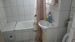Închiriez apartament cu o cameră  - imagine 2