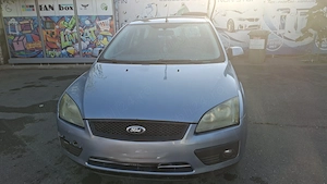 Ford Focus 1.6 benzină, 2006   1.200 euro, negociabil - imagine 4