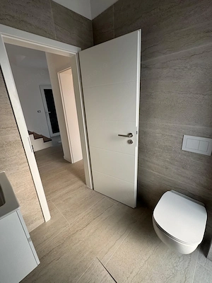 Duplex despărțit prin perete dublu/ Garaj - imagine 11