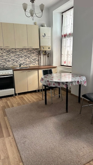 Inchiriez apartament 90 mp la casa in Centru - imagine 5