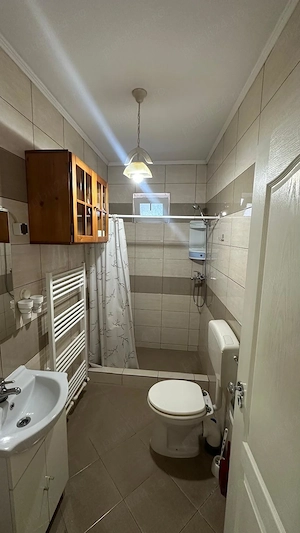 Inchiriez apartament 90 mp la casa in Centru - imagine 6
