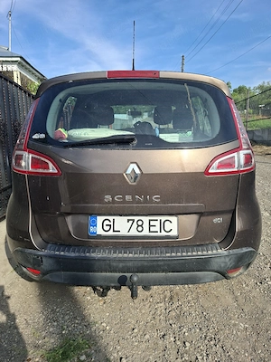 Autoturism Renault - imagine 10