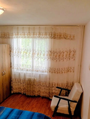  Vând Apartament cu 3 camere semidecomandat Botoșani  - imagine 4