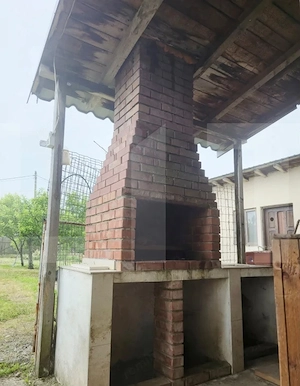Casă spațioasă, mobilată și finisată, cu garaj și livadă, în Ghercești - imagine 6