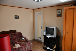 Casă de vânzare în sat Vânători   teren 1.100 mp - imagine 8