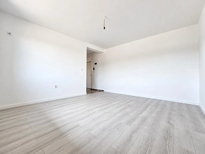 Apartament 2 camere, decomandat, 49 mp utili, etaj 2-Giroc - imagine 2