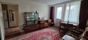 Vand apartament cu 3 camere, semidecomandat, etaj 2, Pitesti,Trivale, complex 1, langa giratoriu - imagine 2