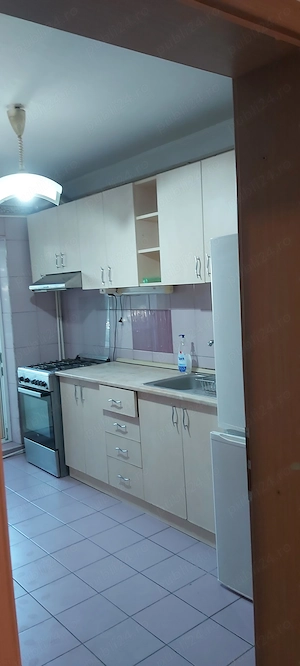 Persoana fizica, închiriez apartament 3 camere decomandate, etajul 2 4 zona centraArcu -Râpa galbena - imagine 9