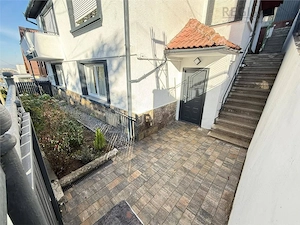 Apartament in casa 2 camere cu gradina si garaj - Central - imagine 2