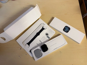 Vând Apple Watch Series 11, 46 mm, GPS   Space Gray