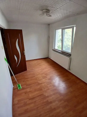 Scoala 8 apartament liber - imagine 5