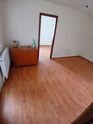 Scoala 8 apartament liber - imagine 6