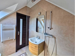 APARTAMENT CENTRAL - DE INCHIRIAT - imagine 9
