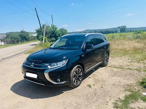 Mitsubishi Outlander PHEV 4x4 - imagine 5
