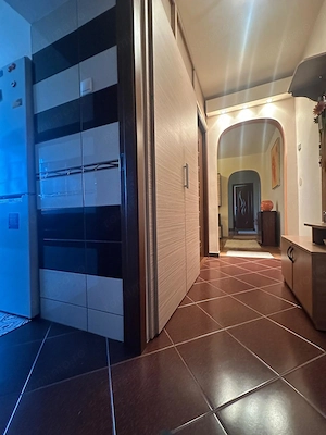 3 camere .. mobilat si utilat .. piata Dacia - imagine 4