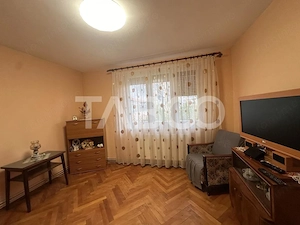 Apartament de inchiriat 2 camere balcon decomandat zona Mihai Viteazul - imagine 3