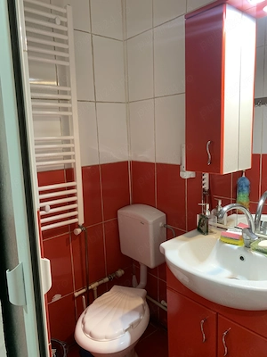 Închiriez garsonieră , Comuna din Paris,Tg Jiu., 22m - imagine 7