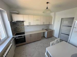 Apartament cu 3 camere de inchiriat in zona Tractorul - imagine 4