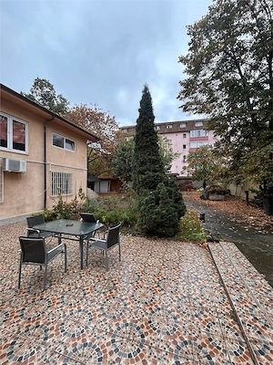 Casa de locuit cu spatiu comercial la parter si spalatorie auto 960 mp - imagine 12