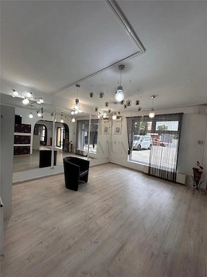 Casa de locuit cu spatiu comercial la parter si spalatorie auto 960 mp - imagine 7