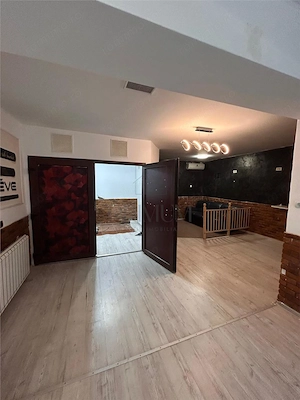 Casa de locuit cu spatiu comercial la parter si spalatorie auto 960 mp - imagine 6