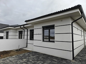 DUPLEX IN ZONA DE TOP - FOARTE SPATIOS - CURTE AMENAJATA - imagine 2