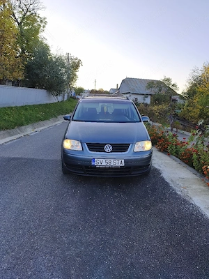 VW Touran  - imagine 2